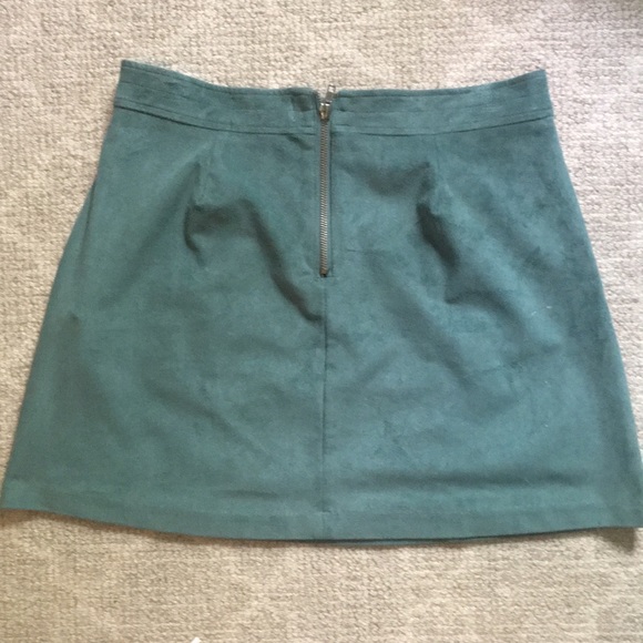 Kendall & Kylie mini skirt - Picture 2 of 2